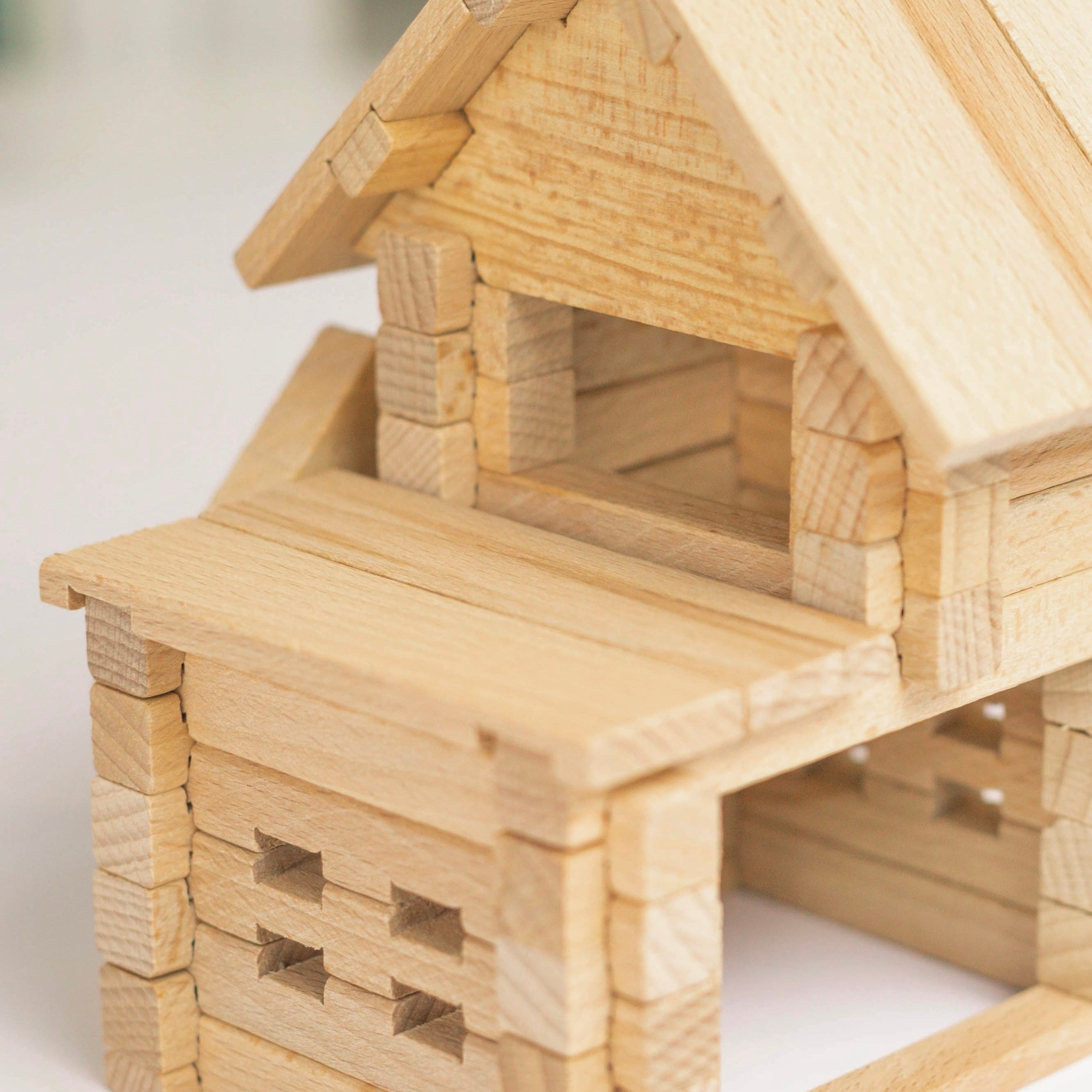 Igroteco Wooden House with Garage